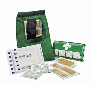 390100-Cederroth-First-Aid-Kit-Small-Open.jpg
