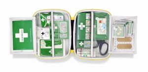 390101-Cederroth-First-Aid-Kit-medium-Open.jpg